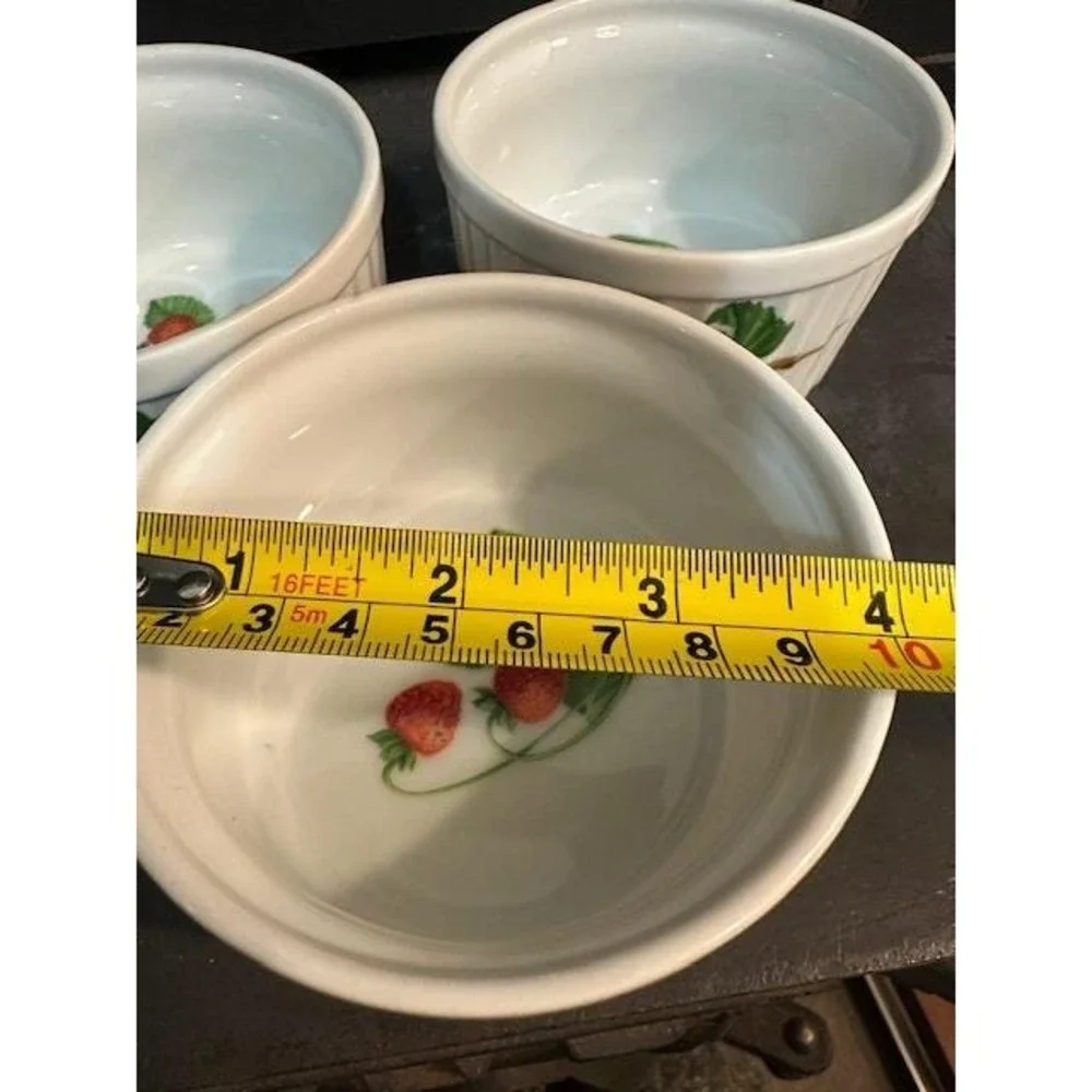 Seymour Mann Inc Berry Porcelain Ramekins‎ Set of 3 Fluted Souffle Bowls 4 Inch